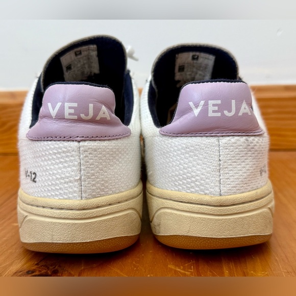 Veja Women's V-12 Low Top Sneaker Shoes | Size 9 - Picture 10 of 14